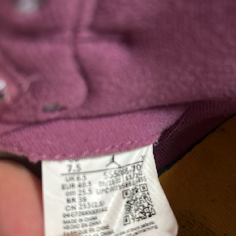 Authentic Air Jordan - Picture 5 of 6